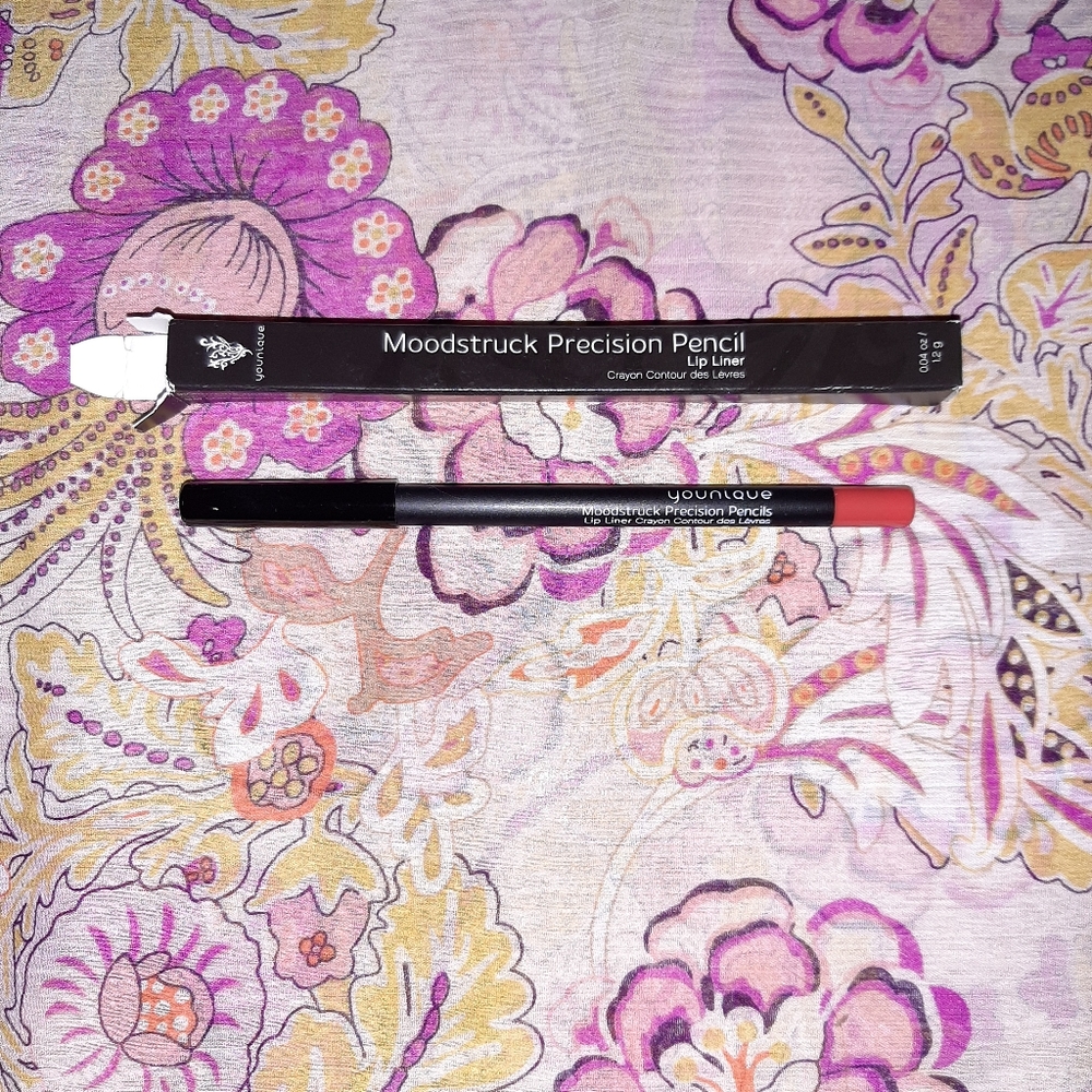 NWT! Younique Precision Pencil Lip Liner